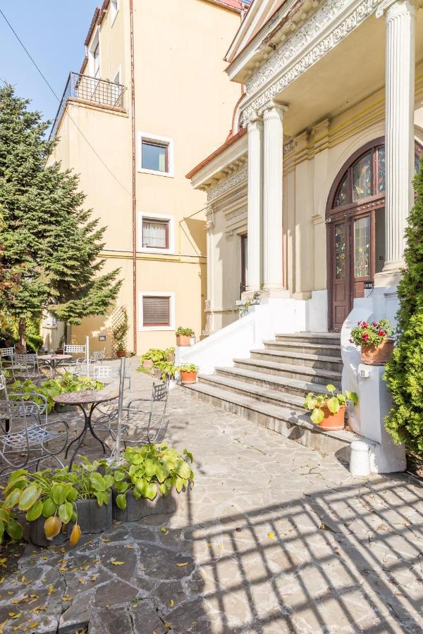 One Love Terrace Apartment Bukarest Exteriör bild