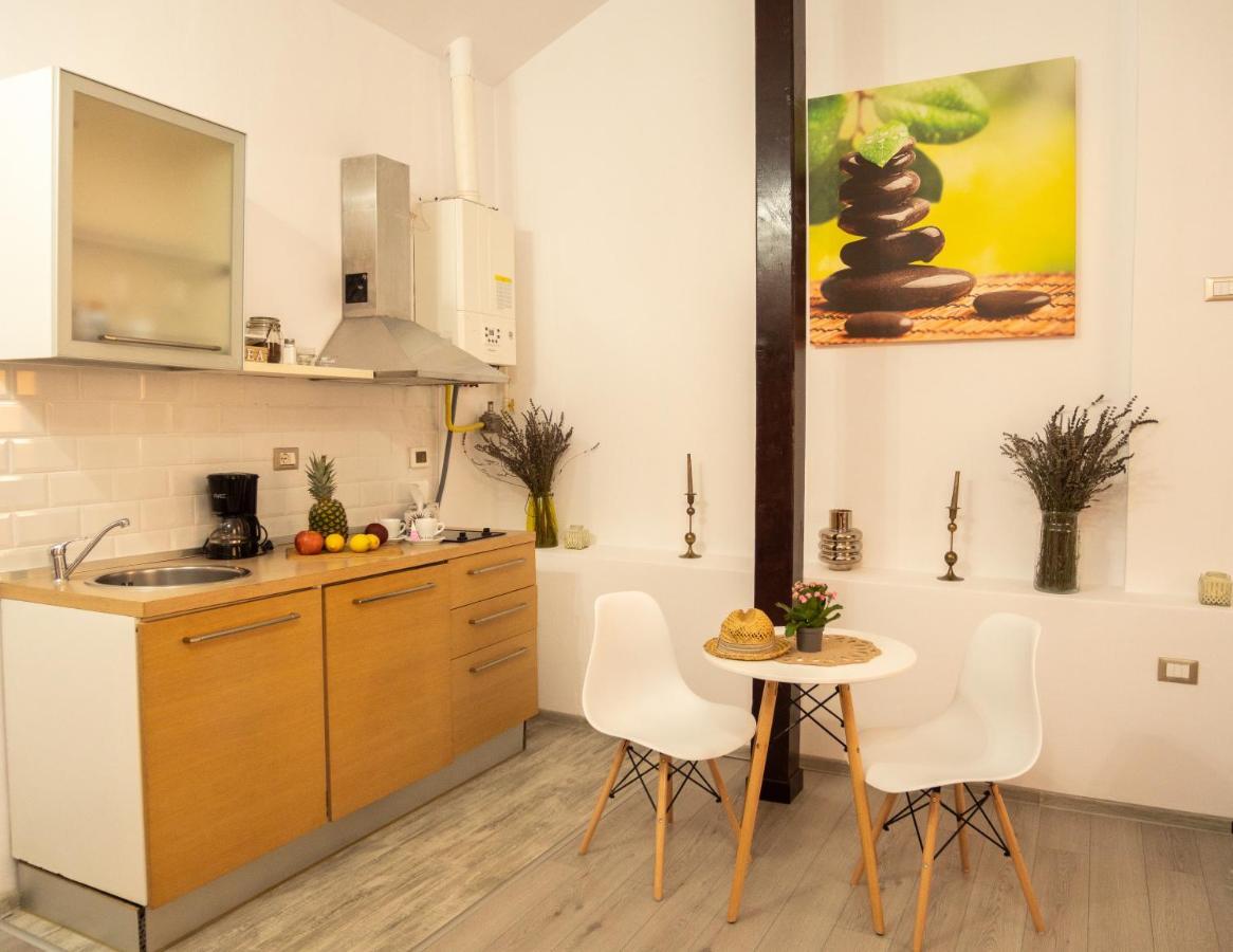 One Love Terrace Apartment Bukarest Exteriör bild