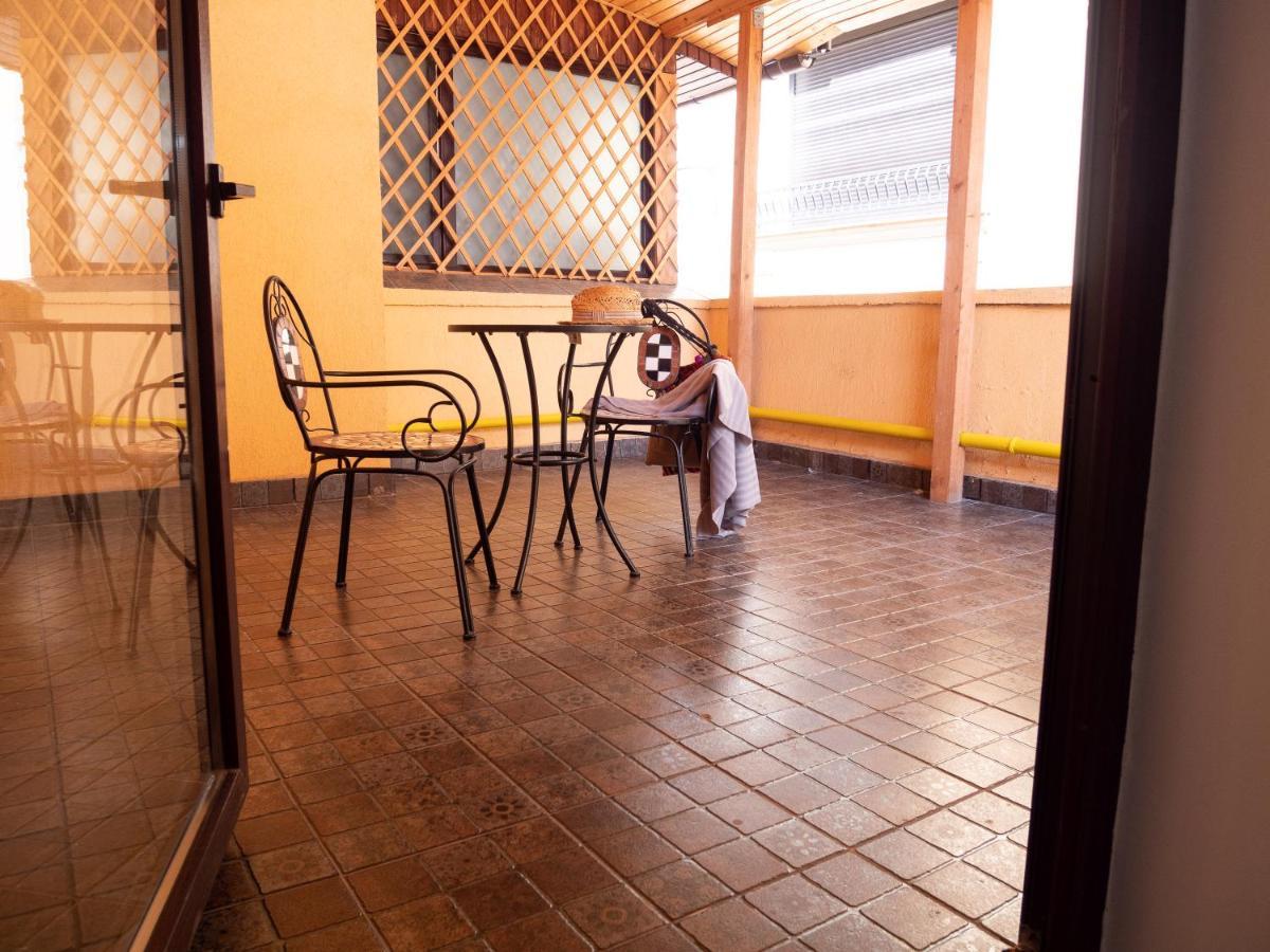One Love Terrace Apartment Bukarest Exteriör bild